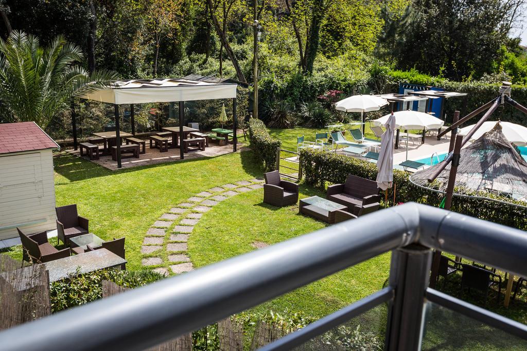 Hotel King Marina di Pietrasanta Exterior photo